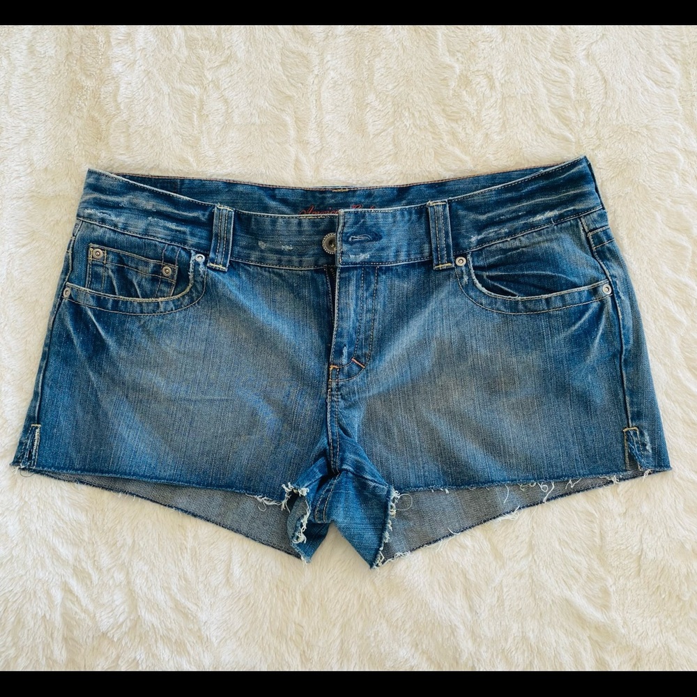 💙Womens American Eagle Jean shorts! Size 14!💙